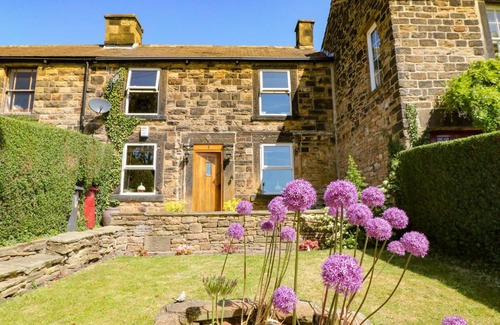 Dronfield House | 2 Snape Hill