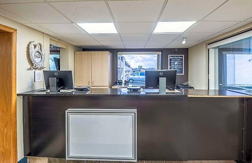 Dubuque Hotel | 2-Star Hotel ∙ Rodeway Inn