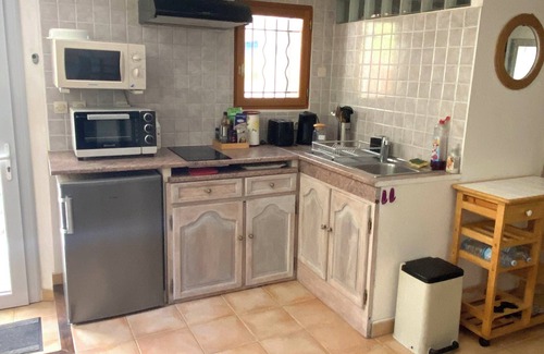 Cassis Apartment | 2-star T2 garden apartment in a secure residence