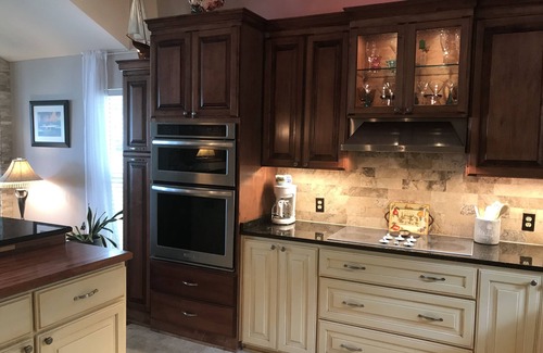 Leisure Land House | 2 Steps SE of Dallas Waterfront 4 Bedroom 2 Bath Sleeps 12 2400 sq ft