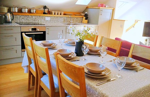 Polzeath Cottage | 2 The Navigators - Luxury 3 bedroom beach villa only 100 meters to the beach