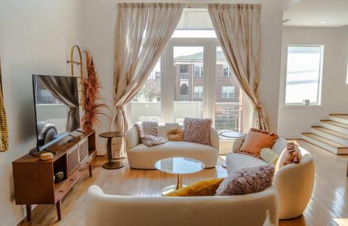 East Market District Apartment | 2-Unit Condo in the Vibrant NuLu District