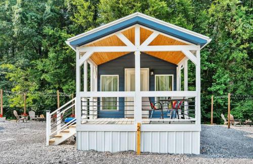 Guntersville Apartment | 2 Villa D'Azur Luxury Tiny House Mins to Lake Guntersville, Downtown, Firepit