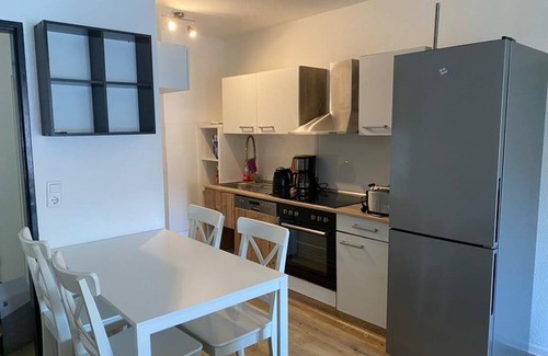 Ahlem-Badenstedt-Davenstedt Condo | 2 Zimmer Wohnung - Küche Badezimmer - 4 Betten - Parkplatz - Wifi