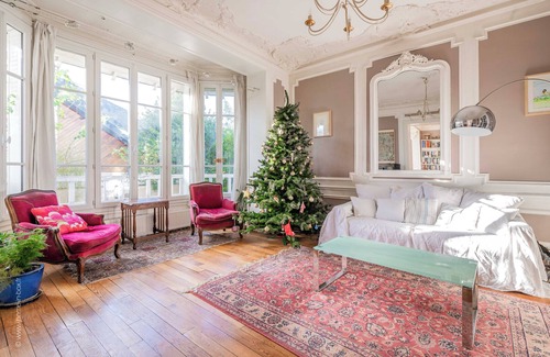 Eaubonne Cabin | 20' from Paris, spacious family home