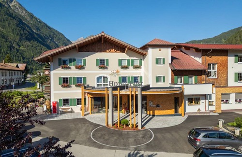 Bach Hotel | 20 m² Hotel ∙ 1 bedroom ∙ 2 guests