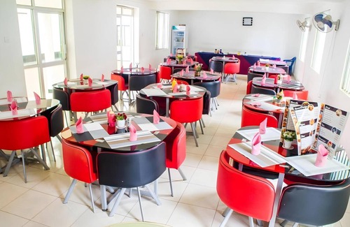 Jinja Hotel | 20 m² Hotel ∙ 3 guests