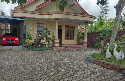 Kajarharjo House | 20 m² House ∙ 8 bedrooms ∙ 2 guests