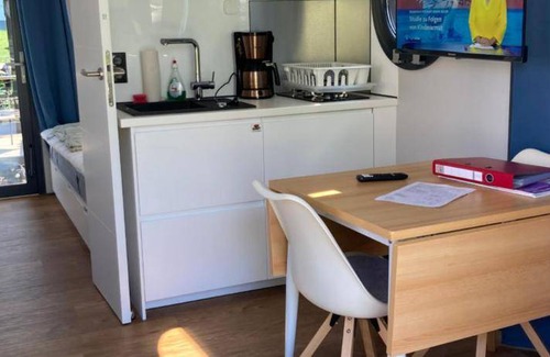 Werder Boat Rental | 20 m² Houseboat ∙ 1 bedroom ∙ 4 guests