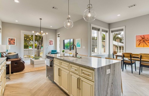 Tradewinds House | 20 mins to Pensacola Beach, Modern Amenities