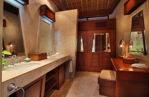 Downtown Kuta Hotel | 20% OFF-Mistery Room Beach View -Kuta Beach Inclusive breakfast for 2 Person.