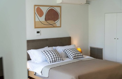 Glyfada Apartment | 200 m² Apartment ∙ 3 bedrooms ∙ 6 guests