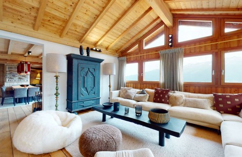 Heremence Ski Chalet | 200 m² Chalet ∙ 6 bedrooms ∙ 12 guests