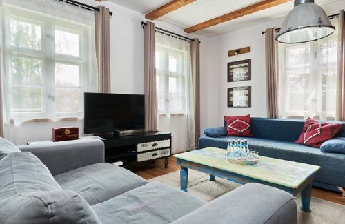 Wiartel House | 200 m² Farmhouse ∙ 4 bedrooms ∙ 9 guests