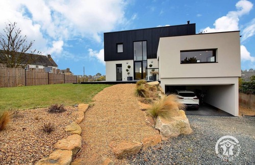 Saint-Brieuc House | 200 m² Gîte ∙ 3 bedrooms ∙ 6 guests