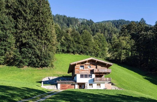 Helfenstein House | 200 m² House ∙ 4 bedrooms ∙ 8 guests