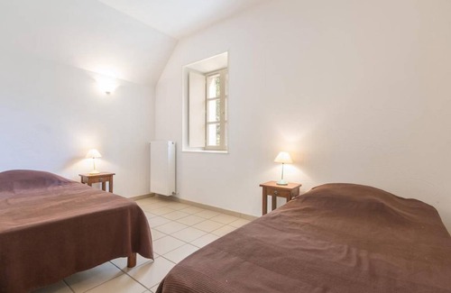 Commarin House | 200 m² House ∙ 3 bedrooms ∙ 15 guests