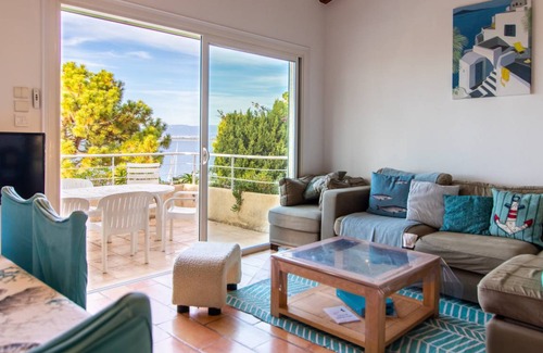 Verghia House | 200 m² House ∙ 5 bedrooms ∙ 10 guests