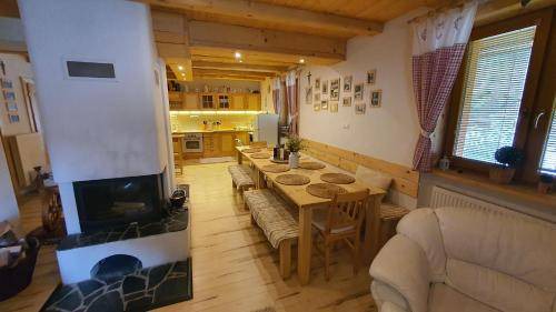 Dolny Harmanec Cabin | 200 m² Lodge ∙ 5 bedrooms ∙ 15 guests