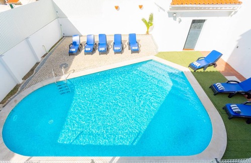 Charneca de Caparica e Sobreda Villa | 200 m² Villa ∙ 4 bedrooms ∙ 8 guests