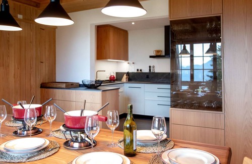 Ollon Villa | 200 m² Villa ∙ 1 bedroom ∙ 8 guests