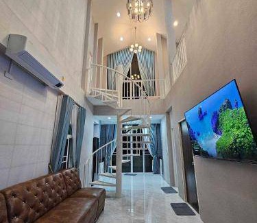 Khemarat Villa | 200 m² Villa ∙ 2 bedrooms ∙ 12 guests