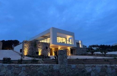 Calvi Villa | 200 m² Villa ∙ 2 bedrooms ∙ 4 guests