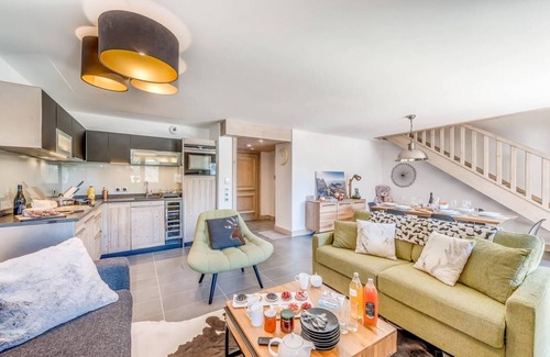 Les Boisses Apartment | 200m from resort center, 7th floor, fitness, swimming pool, sauna, hammam, balcony, tv, ski locker