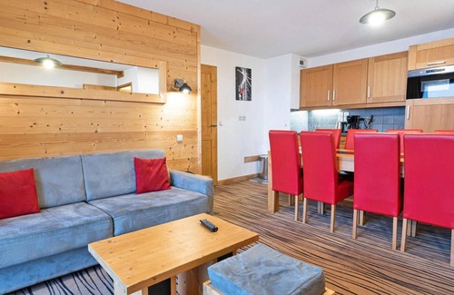 Les Saisies Apartment | 200m from ski slopes, swimming pool, sauna, hammam, terrace, balcony, tv, ski locker, 24-32m²