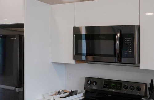 Allapattah Apartment | 201-Tropical Refuge Near Wynwood+Rubell Museum
