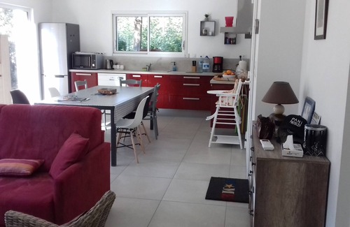 Jard-sur-Mer House | 2017 house with enclosed garden 5 minutes from the sea