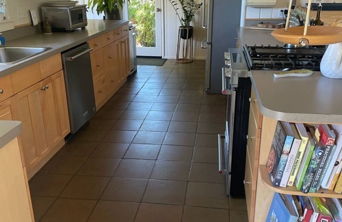 Benbow House | 2025 is going to be awesome! Entire property-pool-hot tub-pets ok- golf-redwoods