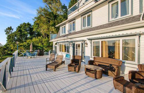 Lake Michigan Beach House | 204 m² House ∙ 5 bedrooms ∙ 11 guests