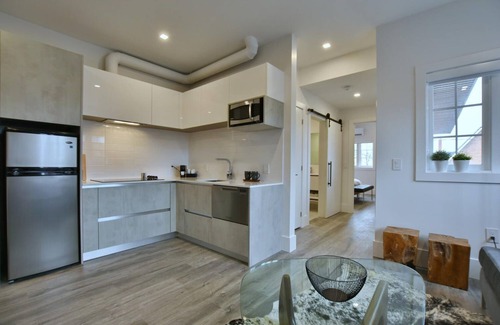 Collingwood Apartment | 205, 1 Bedroom - Downtown Collingwood, Luxury Boutique Hotel.