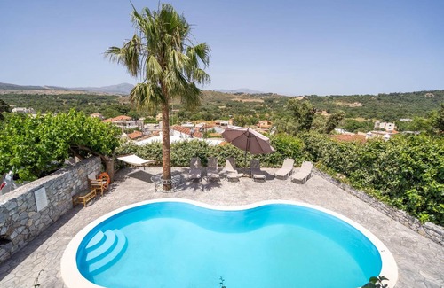 Armenoi House | 205 m² House ∙ 4 bedrooms ∙ 10 guests