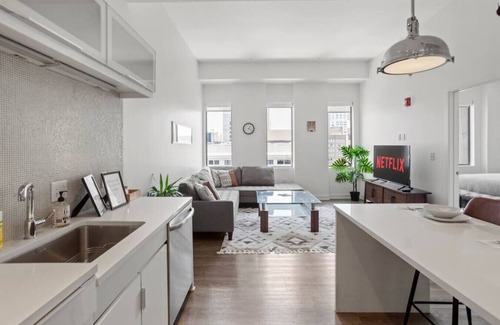 Downtown Kansas City Apartment | ✪ 20th Floor Views Beautiful Modern 1 bed ✪