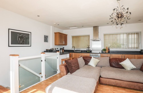 Abersoch House | 21 CAE DU, country holiday cottage, with a garden in Abersoch