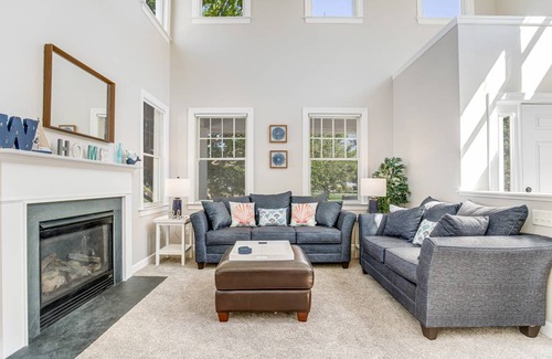 Sun Ridge House | 210 m² House ∙ 4 bedrooms ∙ 10 guests