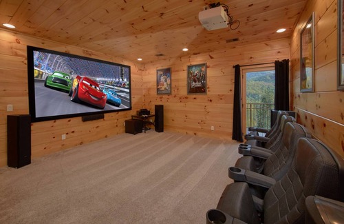 Gatlinburg - Pigeon Forge House | 214 m² House ∙ 2 bedrooms ∙ 4 guests
