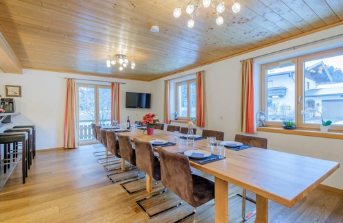 Viehhofen Ski Chalet | 220 m² Chalet ∙ 6 bedrooms ∙ 13 guests