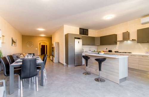 Xaghra House | 220 m² House ∙ 3 bedrooms ∙ 6 guests