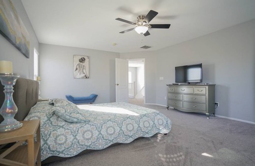 North Las Vegas House | 223 m² House ∙ 6 bedrooms ∙ 12 guests