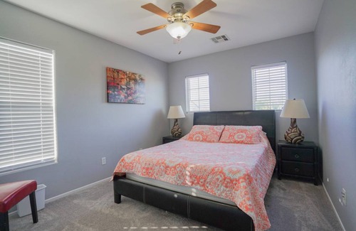 North Las Vegas House | 223 m² House ∙ 6 bedrooms ∙ 12 guests