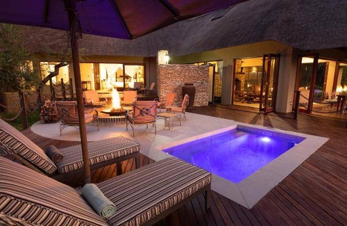 Thorny Bush Game Reserve Cabin | 224 m² Lodge ∙ 4 guests