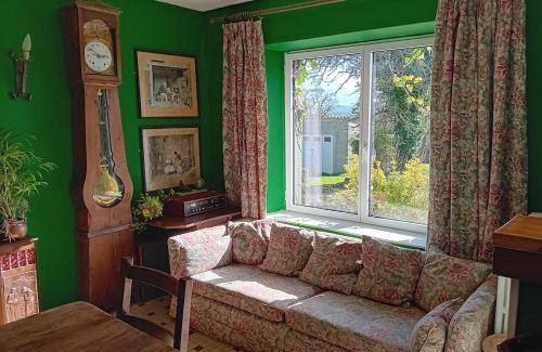 Montbray House | 224 Rue St Martin