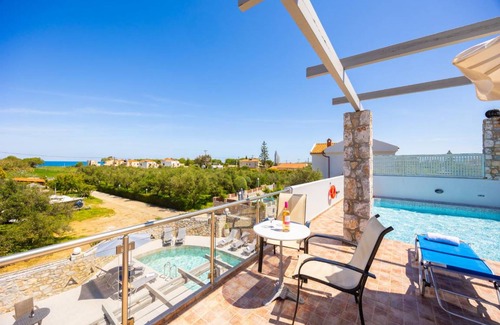 Tavronitis Villa | 225 m² Villa ∙ 4 bedrooms ∙ 8 guests