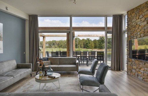 Leuken House | 226 m² House ∙ 8 bedrooms ∙ 16 guests