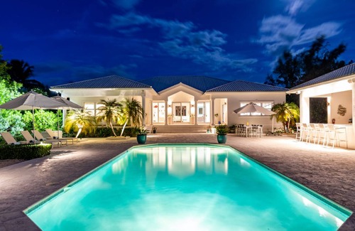 Leeward Settlement Villa | 23 m² Villa ∙ 5 bedrooms ∙ 10 guests