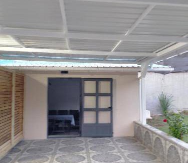 Roches Noires House | 232 m² House ∙ 3 bedrooms ∙ 6 guests