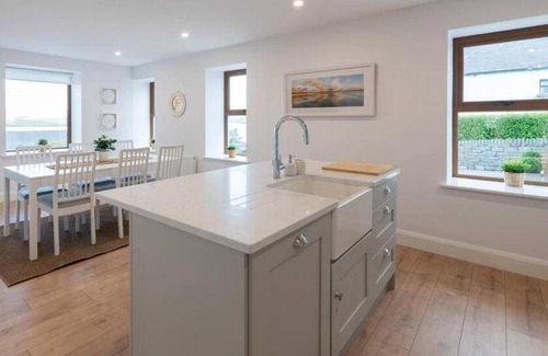 Downings House | 232 m² House ∙ 4 bedrooms ∙ 8 guests